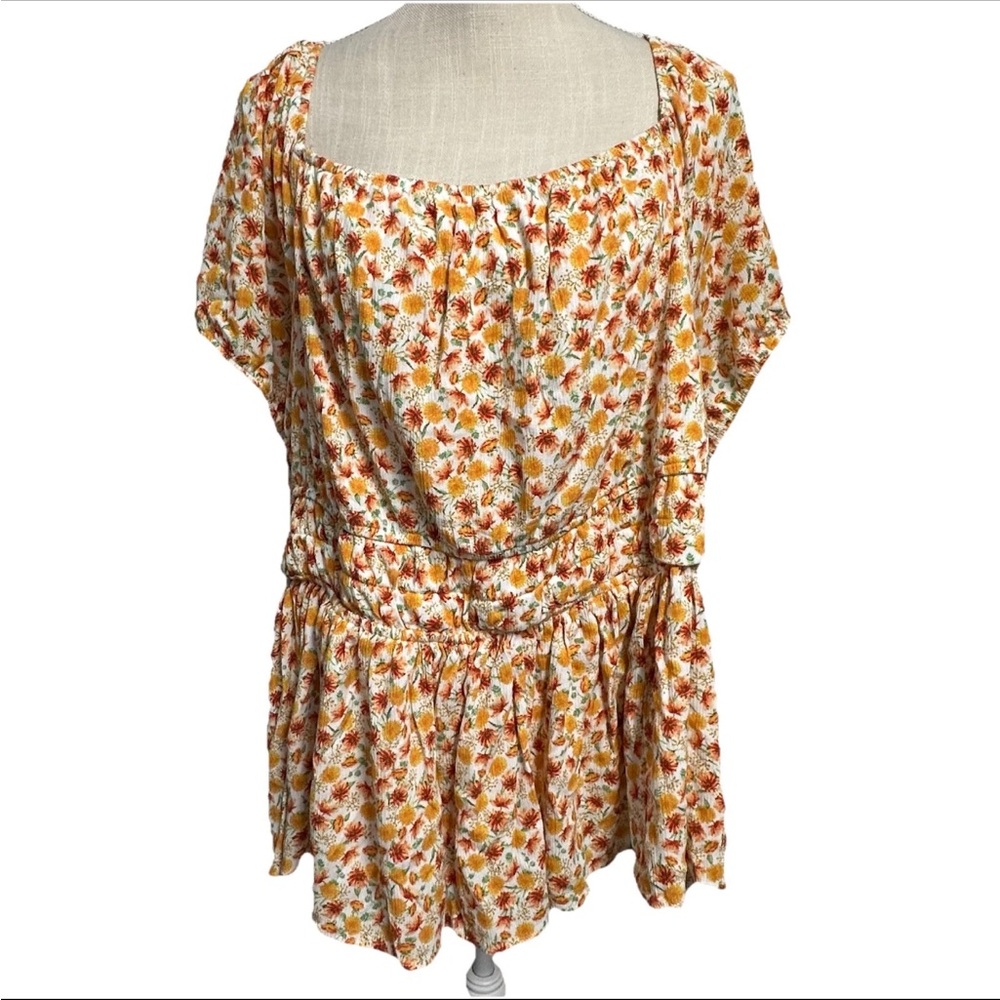 Torrid Top Lined Peplum Mini ditsy Floral Blouse With Smocked Waist Size 5